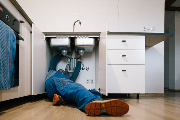Professional Emergency Plumber technician working in Java, VA